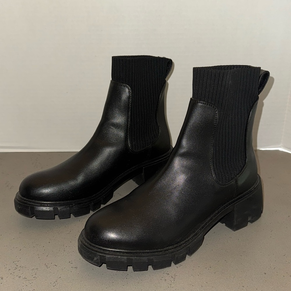 Steve Madden Water Resistant Black Ankle Boots Sz 9